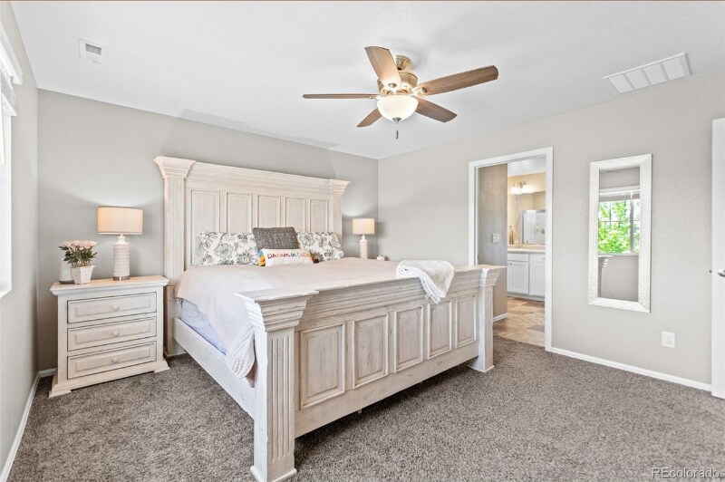 Building Photo - 11684 Park S Loop