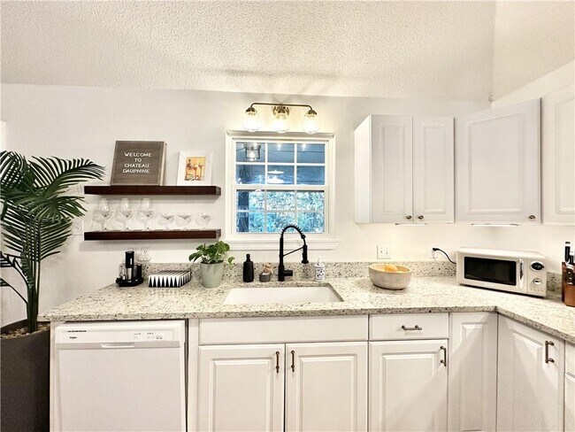 Building Photo - 1210 Bienville Blvd