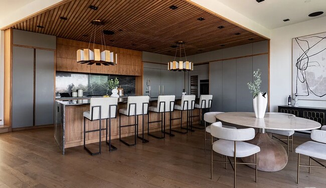 Building Photo - 13331 Mulholland Dr