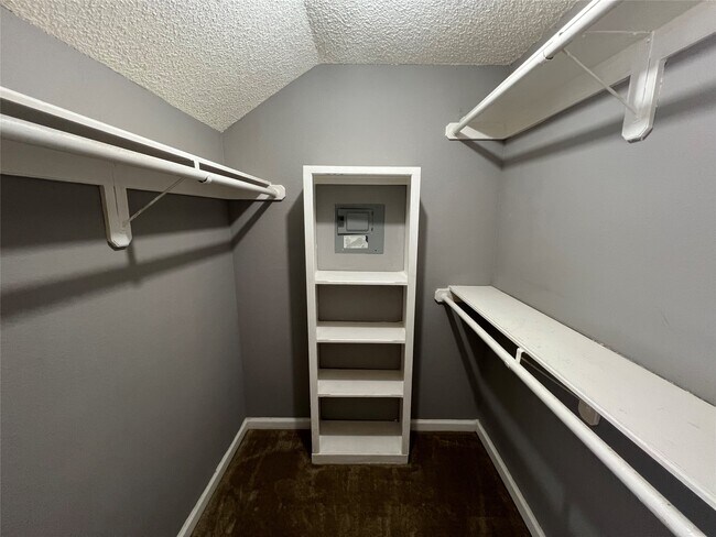 Building Photo - 8479 Sands Point Dr