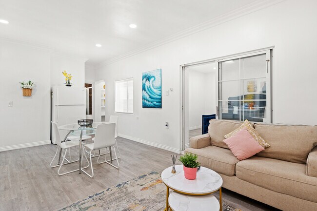 Building Photo - Fully Furnished 2BR Home w/ Private Entry ...