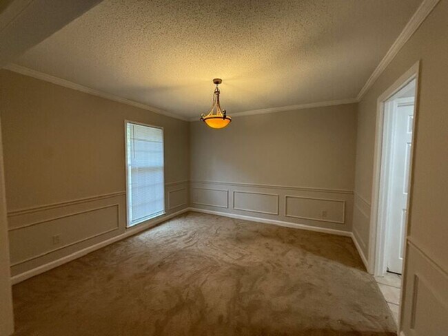 Building Photo - 8367 Chippingham Dr