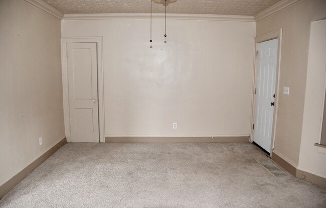 Building Photo - 10720 Edgepark Dr