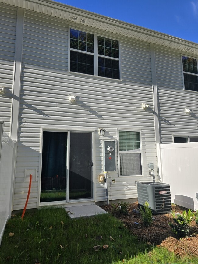 Building Photo - 1832 Autumn Mist Dr