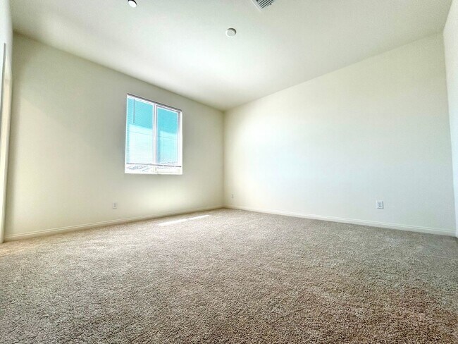 Building Photo - Brand new Townhome in Summerlin Grand Park Village