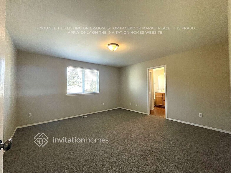 Building Photo - 2321 171st St E