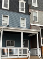 Building Photo - 1320 W Sycamore St