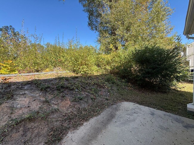 Building Photo - Updated 4BD, 2.5BA Raleigh Home With Easy ...