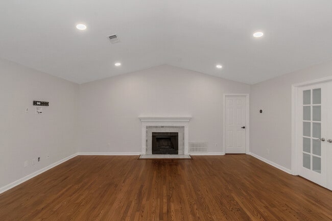 Building Photo - 508 Garden Ct
