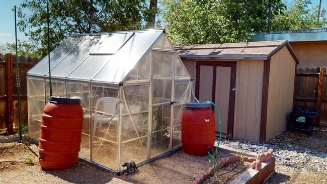 Building Photo - Eco-FriendlySouthwest Gem with Gardens & S...