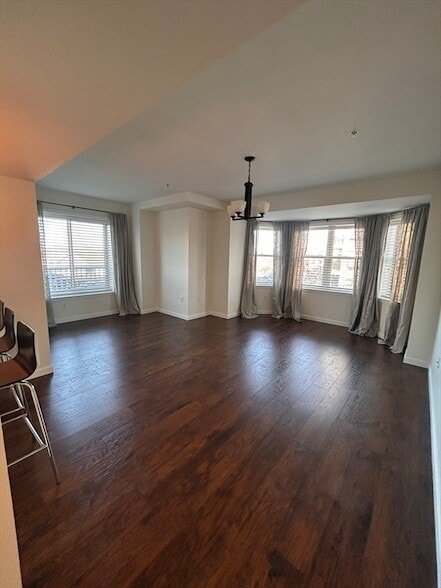 Building Photo - 1 Cityview Ln