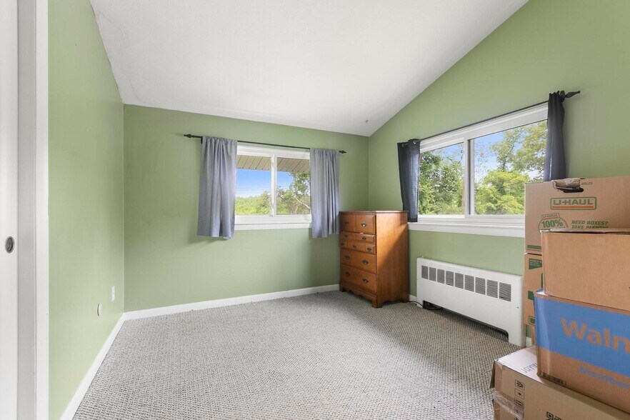 Building Photo - 5 Robinlea Cir