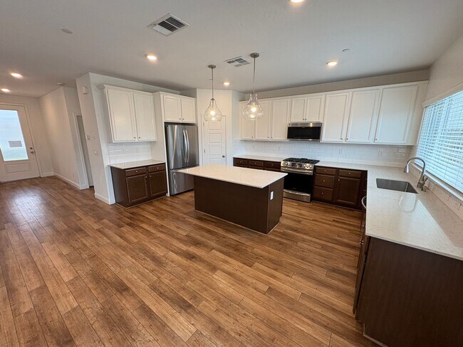 Building Photo - Lennar Built 2 story home coming soon!