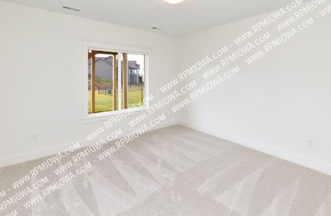 Building Photo - 440 NW Ashley Cir