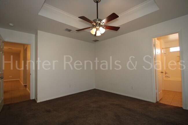 Building Photo - 505 Vega Ln