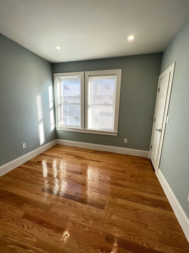 Building Photo - 73-75 Winchester St