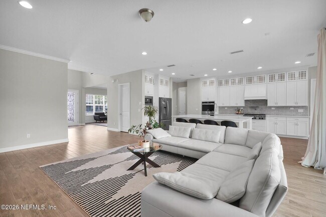 Building Photo - 247 Huguenot Ln