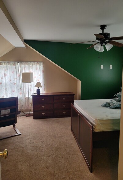 Building Photo - 4010 7th Ave