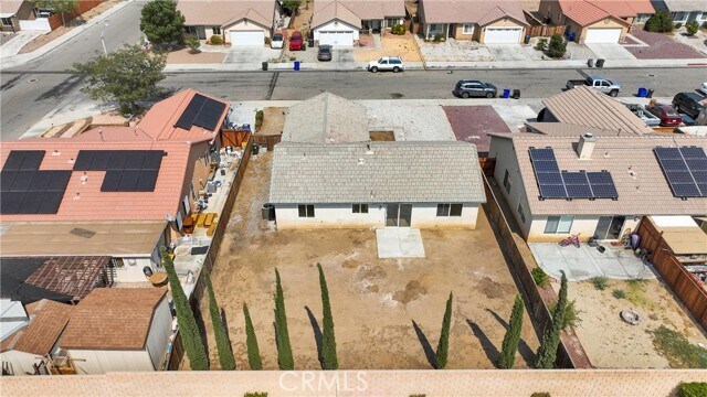 Building Photo - 15368 Ross Dr