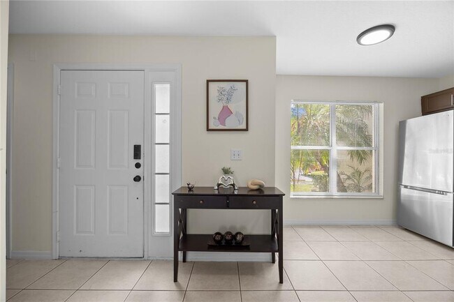Building Photo - 2116 Cypress Bay Blvd