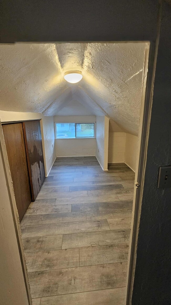 Building Photo - 602 Louviers Ave