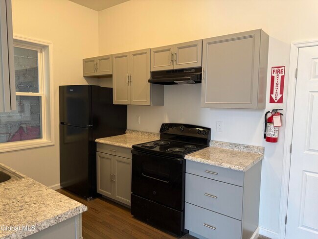 Building Photo - 346 Madison Ave