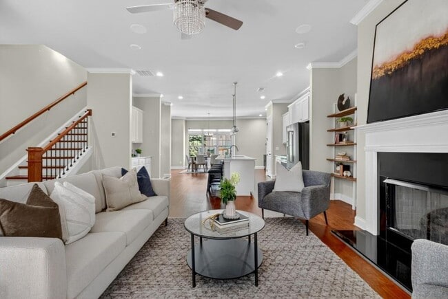 Building Photo - 1104 Bakary Ct