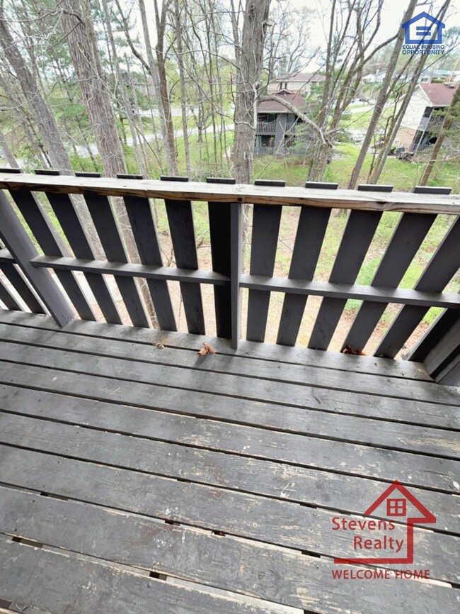 Building Photo - 101 Bybee Dr