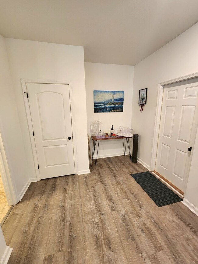 Building Photo - 4 Bedroom Single Family Home near Naval Station Norfolk