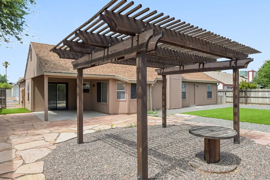 Building Photo - 10591 Elkridge Pl