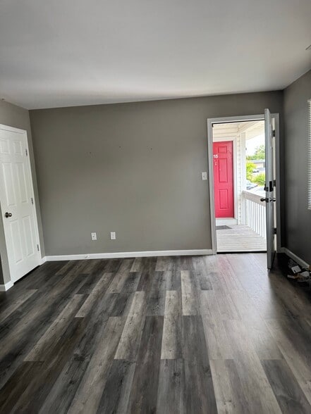 Building Photo - 113 Sandstone Ct