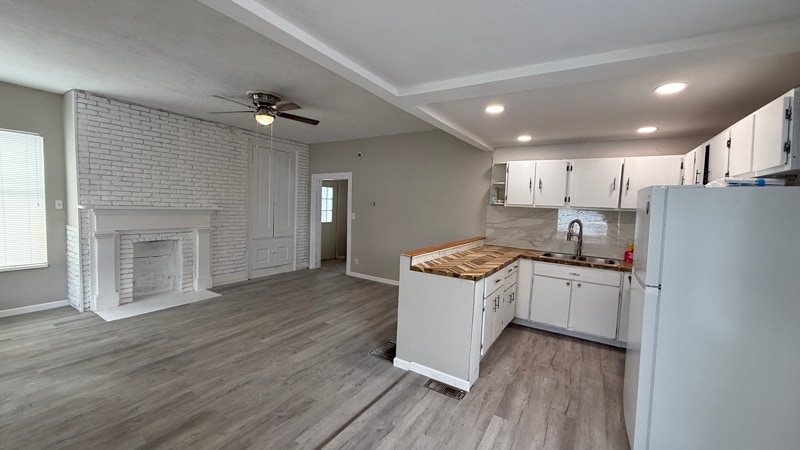 Building Photo - 235 E Main St