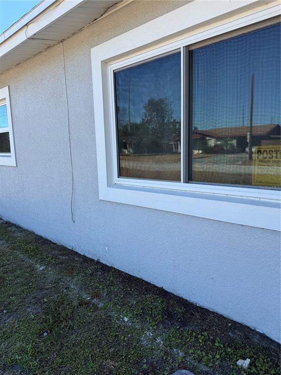 Building Photo - 204 6th Jpv St