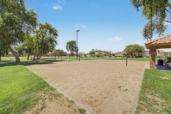 Building Photo - 12570 Desert Flower Rd