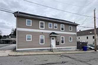 Building Photo - 5 Penta St