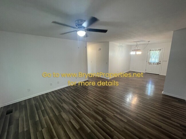 Building Photo - 1761 S Walker Rd