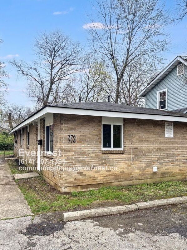 Primary Photo - 778 Northview Ave