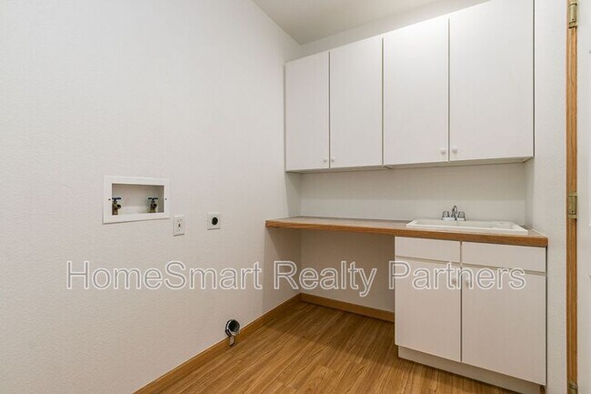 Building Photo - 6708 Sage Ave