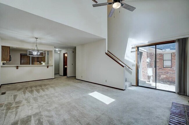 Building Photo - 631 36th Ave NW