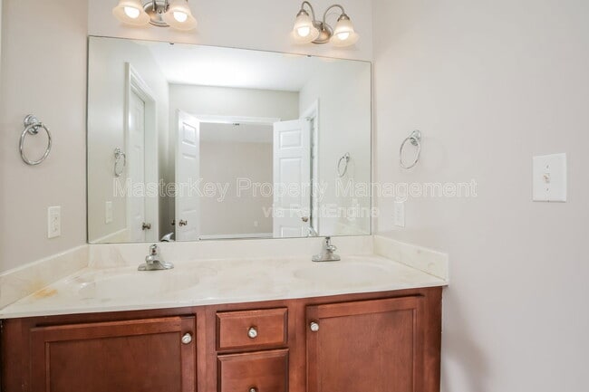 Building Photo - 1535 Ikes Pond Ln