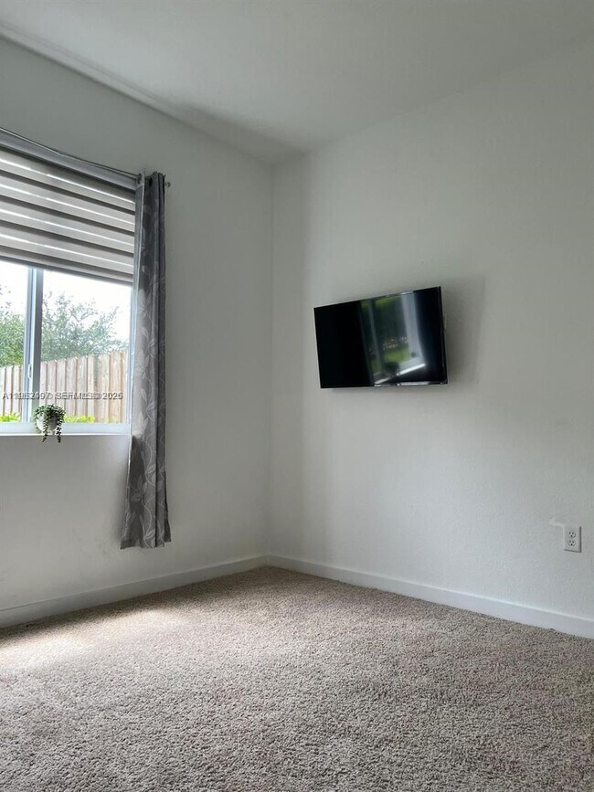 Building Photo - 20881 NW 9th Path