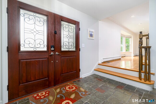 Building Photo - 44 Newfield Ct