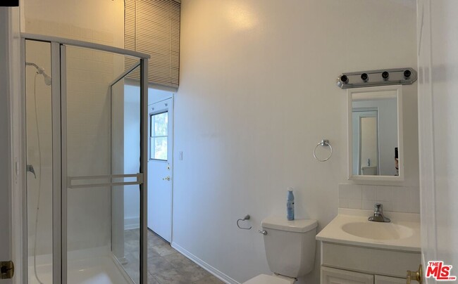 Building Photo - 6124 Corbin Ave