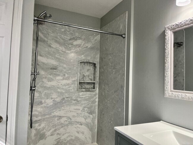 Building Photo - 808 Fieldstone Ct