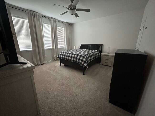 Building Photo - 822 Pepperbark Loop