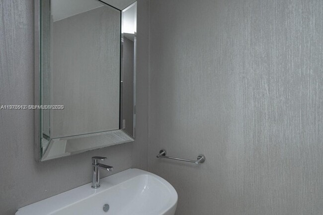 Building Photo - 3370 Hidden Bay Dr