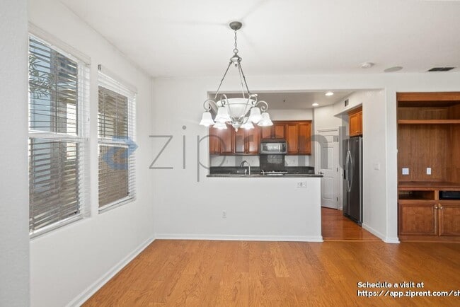 Building Photo - 812 Joree Ln