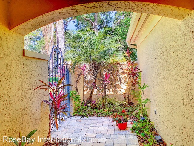 Building Photo - 4445 Oakley Greene