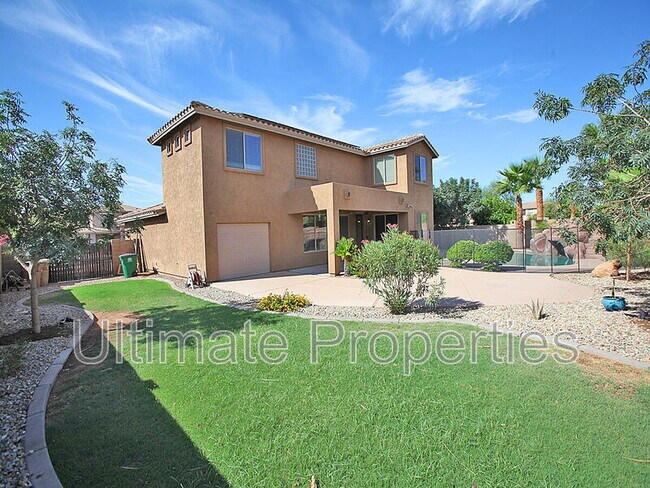 Building Photo - 14482 W La Reata Ave