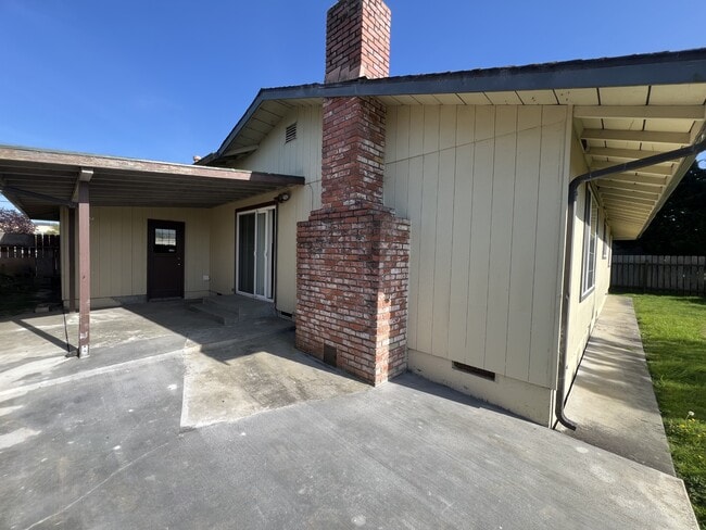 Building Photo - 3110 Janes Rd